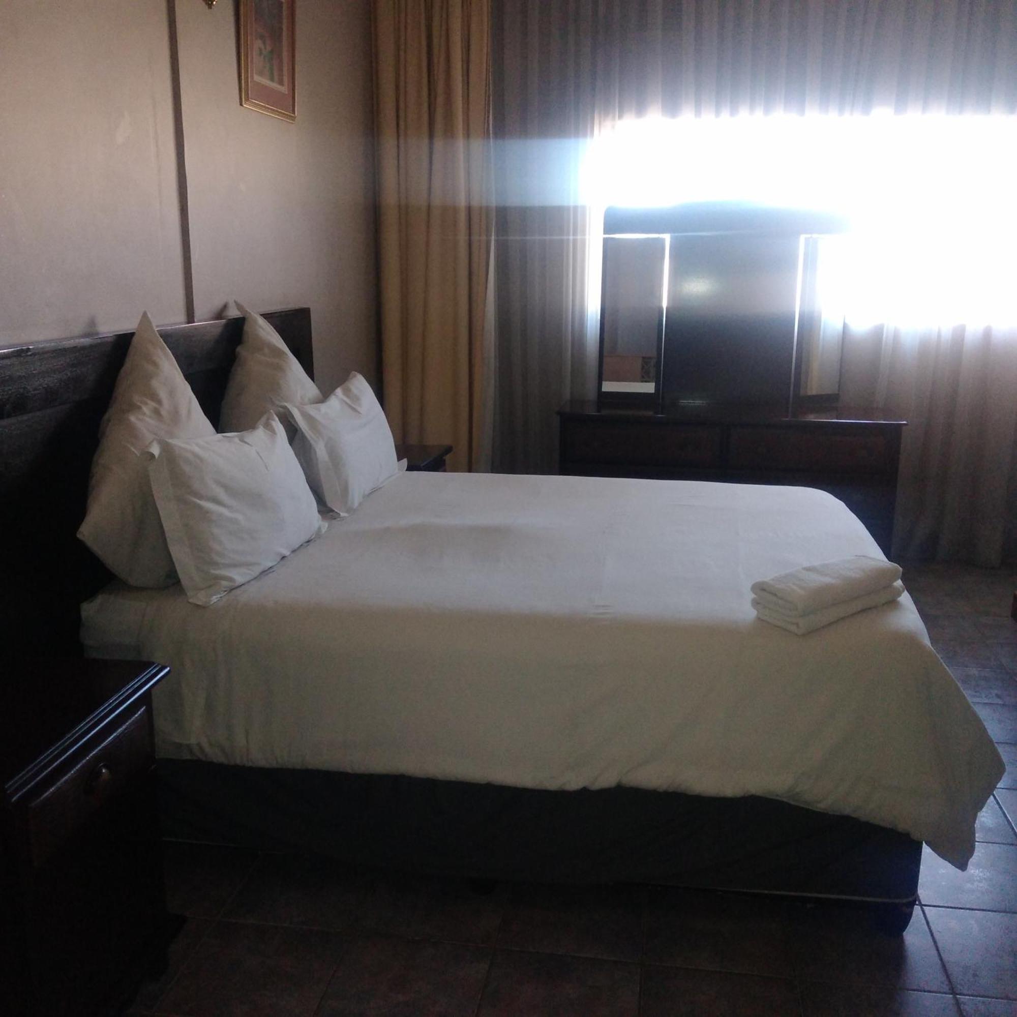 Tassili Lodge Kempton Park Exterior foto